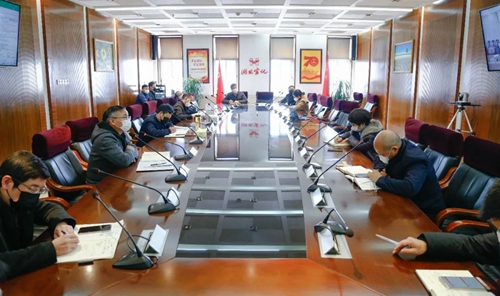 集團(tuán)召開(kāi)技改項(xiàng)目專(zhuān)題會(huì)(圖1) 集團(tuán)召開(kāi)技改項(xiàng)目專(zhuān)題會(huì)(圖1)