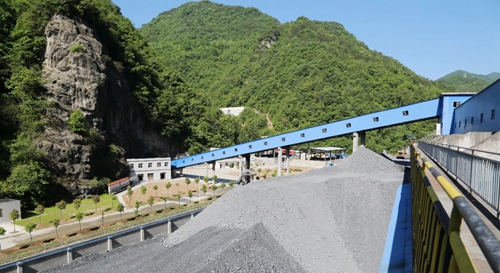 礦業(yè)公司:凝神聚力抓落實(shí) 砥礪奮進(jìn)創(chuàng)佳績(圖1) 礦業(yè)公司:凝神聚力抓落實(shí) 砥礪奮進(jìn)創(chuàng)佳績(圖1)