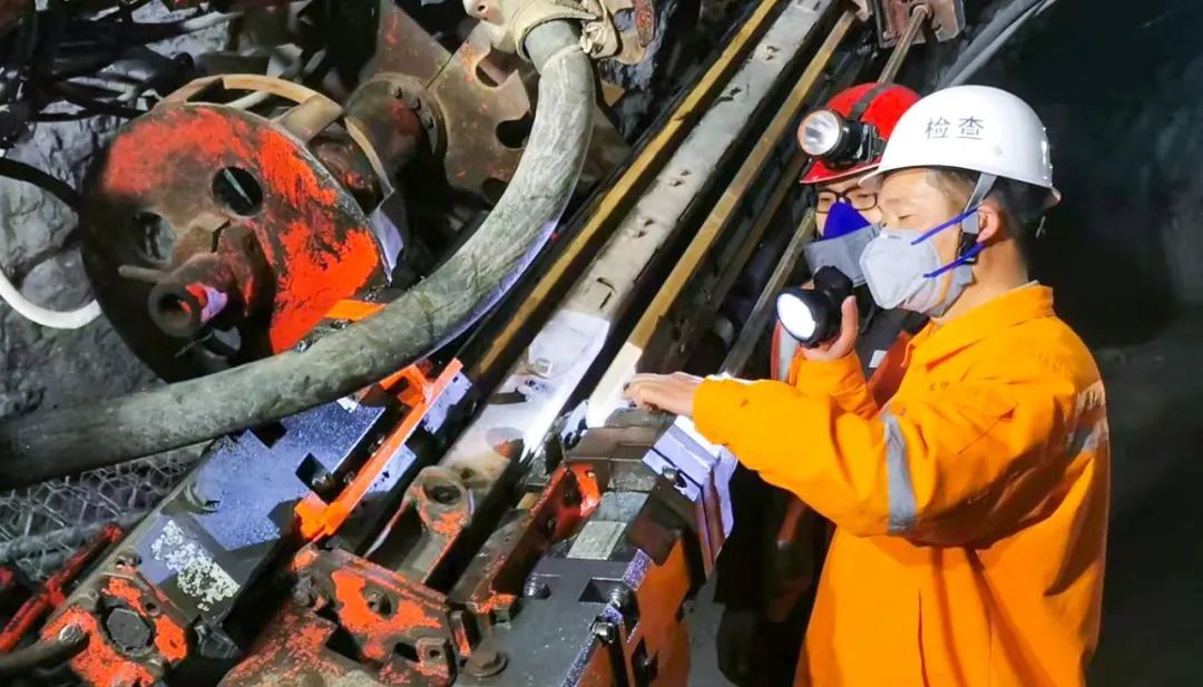 【宜化榜樣】金牌能手蔣宏斌:勇于探索,立足崗位創(chuàng)一流(圖3) 圖片