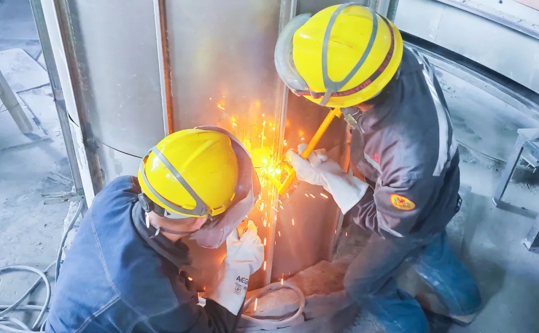 青海宜化電石分廠電極殼班：加強標準化建設，保障電石爐長周期穩定運行(圖5)