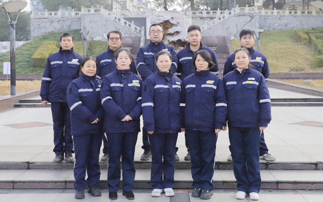 喜報(bào)！全國(guó)表彰，股份公司猇亭片區(qū)電解四班榜上有名！