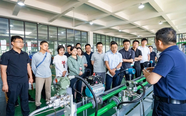 應急管理人員齊聚宜化職業培訓中心 共筑?；袠I安全防線(圖1)